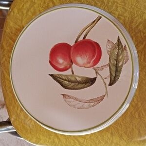 Villeroy & Boch White Ceramic Plate